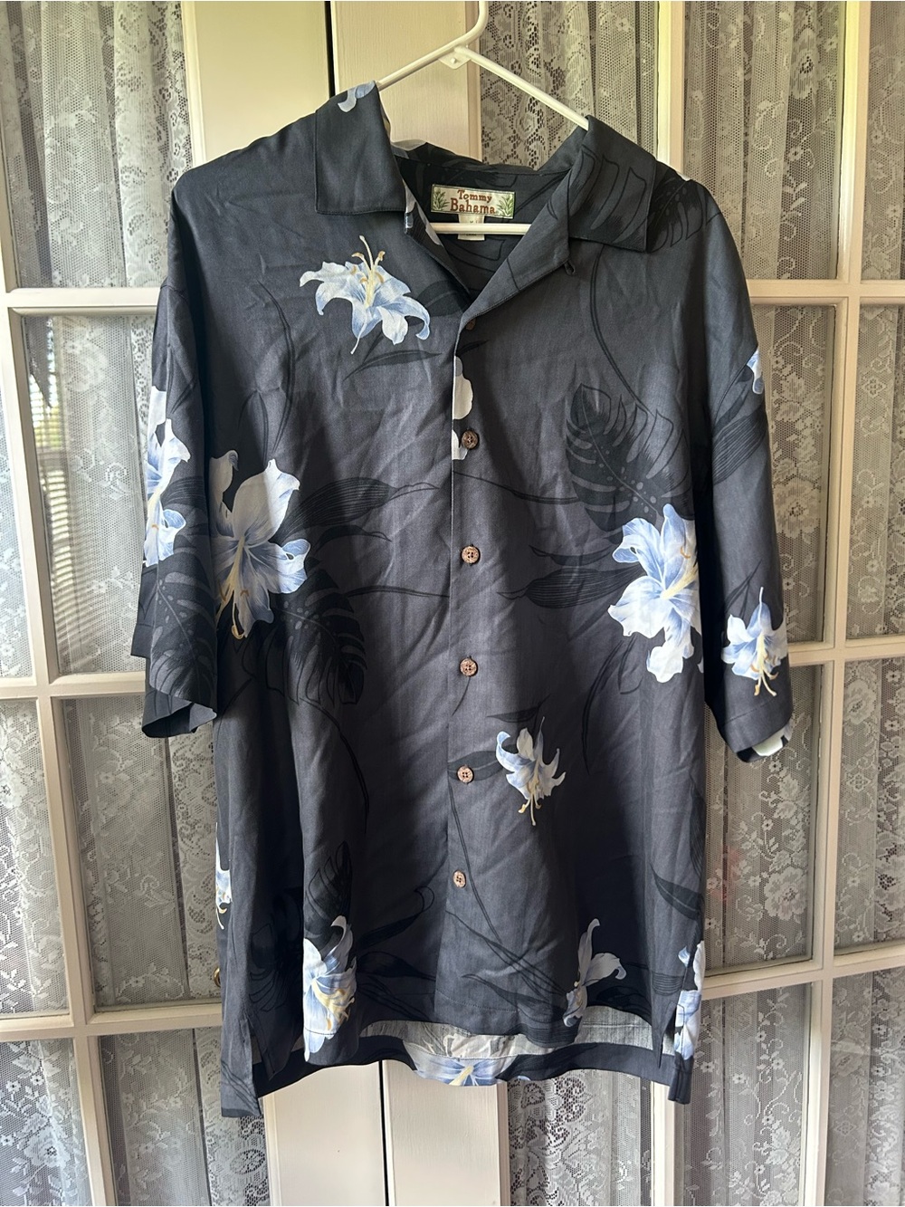 Tommy Bahama Black Silk Shirt with Subtle Dark Floral Print Sz M